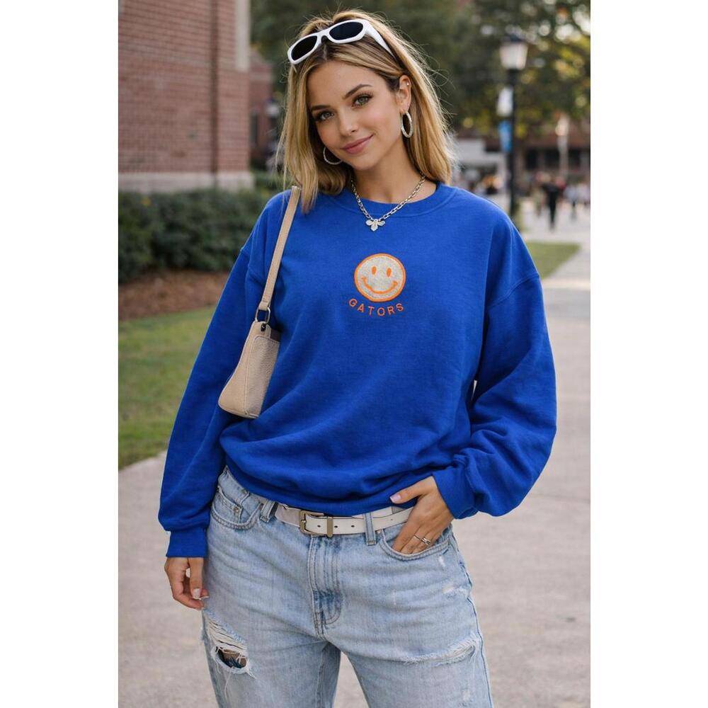 Gildan Heavy Blend‎ Embroidered Smiley Crewneck Blue L Y2K Cozy - Picture 8 of 8